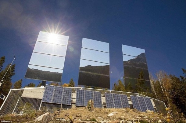 Rjukan-Makes-Use-Of-Mirrors-For-Sunlight-6-610x405